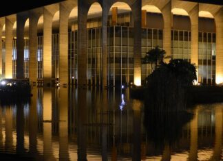 Brasil aguarda liberação de vistos dos EUA para delegação ir à ONU Governo brasileiro condena criação de novos assentamentos na Palestina