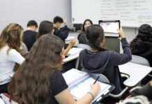 Tem Entre 16 E 29 Anos? Programa Abre 1.500 Vagas Gratuitas De Curso De Inglês Na Bahia