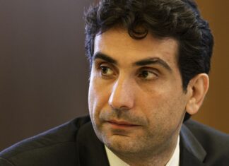 Pix deve permanecer sob gestão pública, diz Galípolo