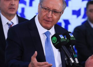 Na Câmara, Alckmin pede urgência em propostas sobre exportações