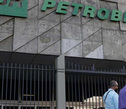 Petrobras registra lucro de R$ 110,6 bilhões em 2025