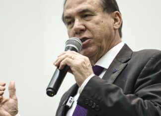 Juro alto preocupa mais que tarifaço, diz Luiz Marinho