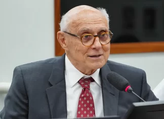 Deputado Eduardo Suplicy é Internado Após Mal-estar Durante Congresso No Rio De Janeiro