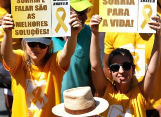 Pediatras alertam para aumento de autoagressão entre adolescentes