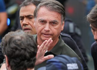Exames de Bolsonaro mostram anemia e pneumonia residual