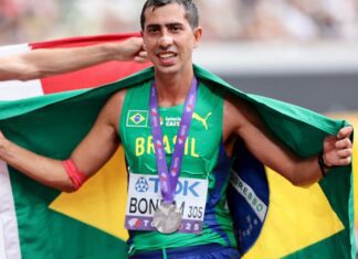 Caio Bonfim é prata na prova de 35 km do Mundial de Atletismo Caio Bonfim é prata na prova de 35 km do Mundial de Atletismo