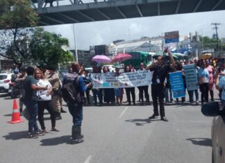 Mães De Crianças Atípicas Protestam Em Frente à Rodoviária De Salvador