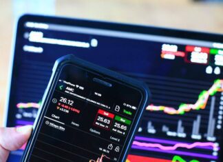 Bolsa Renova Recorde Histórico E Atrai Capital Estrangeiro; Dólar Segue Estável A R$ 5,32