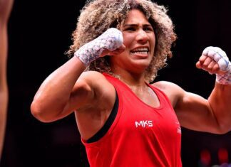 Rebeca Lima é campeã mundial de boxe em Liverpool Rebeca Lima é campeã mundial de boxe em Liverpool