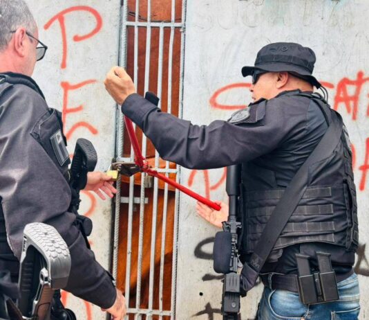 Operação Interdita Ferro-velho Receptador De Cabos Roubados Em Salvador