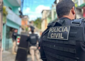 Máquinas Caça-níqueis E Câmera Disfarçada São Apreendidas Em Salvador