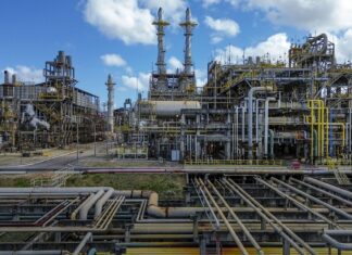 Faturamento da indústria subiu 5% em 2025, mostra CNI