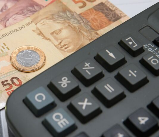 Caixa libera dinheiro de antigo fundo PIS/Pasep; veja como sacar