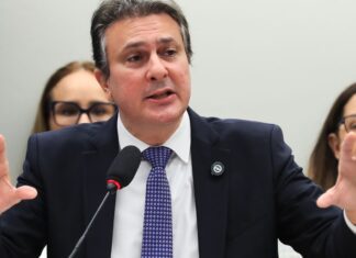 População deve cobrar Câmara sobre PEC da Blindagem, diz ministro