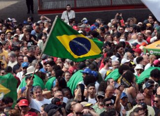 Artistas comandaram atos contra a PEC da Blindagem em Salvador