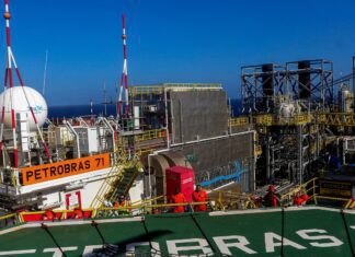 Produção de petróleo e gás atinge 4,921 milhões de barris em novembro