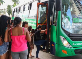 Setor de serviços cresce 0,1% em agosto e amplia recorde