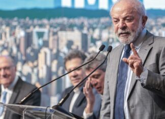 Nunca deveria ter sido truncada, diz Lula sobre relação com Trump