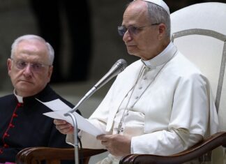 Vaticano adverte contra “culto ao corpo” da cirurgia plástica Papa Leão faz 1ª reunião com sobreviventes de abuso sexual na Igreja