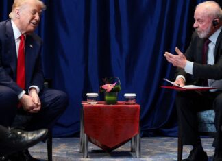 Lula se reúne com Trump na Malásia e discute relações entre Brasil-EUA Lula se reúne com Trump na Malásia e discute relações entre Brasil-EUA