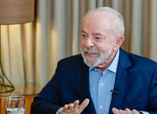 Trump diz a Lula que Brasil e EUA se darão bem juntos Trump diz a Lula que Brasil e EUA se darão bem juntos