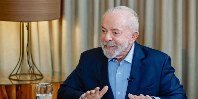 Trump diz a Lula que Brasil e EUA se darão bem juntos
