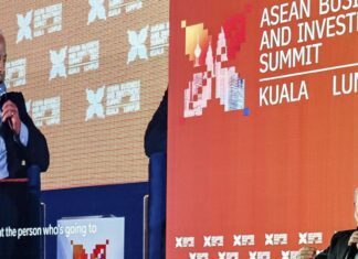 A empresários, Lula diz que mundo não aceita “nova Guerra Fria” A empresários, Lula diz que mundo não aceita "nova Guerra Fria"