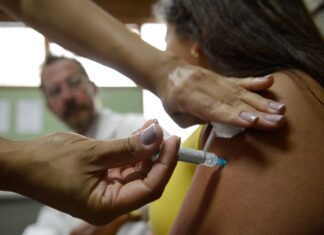 Empresas deverão informar trabalhadores sobre cânceres e vacinas