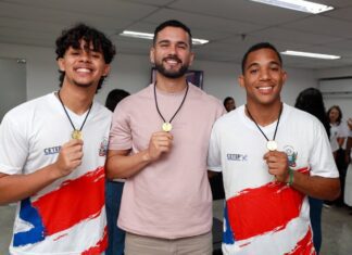 Estudantes Da Bahia Recebem Prêmio Internacional Na Colômbia
