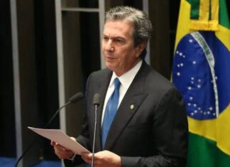 Moraes Dá Cinco Dias Para Defesa De Collor Explicar Desligamento De Tornozeleira