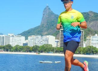 Carioca aproveita prova de rua para visitar o Cristo pela primeira vez Carioca aproveita prova de rua para visitar o Cristo pela primeira vez