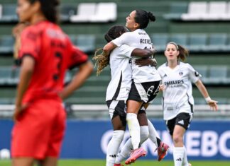 Com técnica brasileira, Colo Colo vai à semi da Libertadores Feminina Com técnica brasileira, Colo Colo vai à semi da Libertadores Feminina