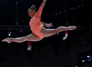 Flávia Saraiva vai à final da trave no Mundial de Ginástica Artística Flávia Saraiva vai à final da trave no Mundial de Ginástica Artística