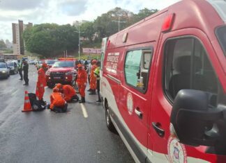 Bombeiros Prestam Socorro A Vítima De Acidente Na Av. Bonocô, Em Salvador
