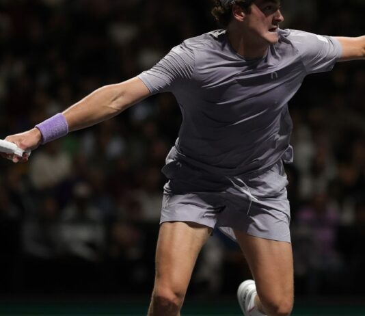 João Fonseca conhece chave em Roland Garros e pode enfrentar Djoko João Fonseca vence Shapovalov na estreia do Masters 1000 de Paris