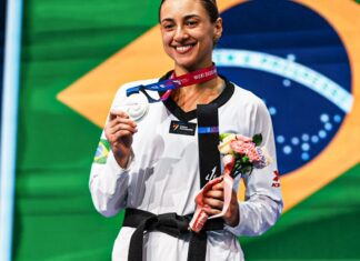 Milena Titoneli é prata no Mundial de taekwondo, o 3º pódio do Brasil Milena Titoneli é prata no Mundial de taekwondo, o 3º pódio do Brasil