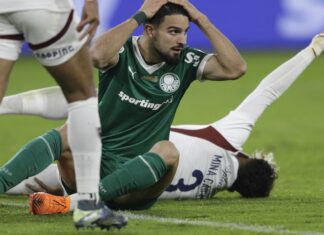 Palmeiras sente altitude de Quito, joga mal e perde de 3 a 0 para LDU Palmeiras sente altitude de Quito, joga mal e perde de 3 a 0 para LDU