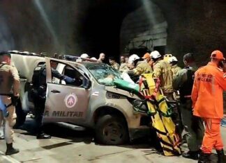 Perseguição Termina Em Acidente E Deixa PM Preso às Ferragens Em Salvador