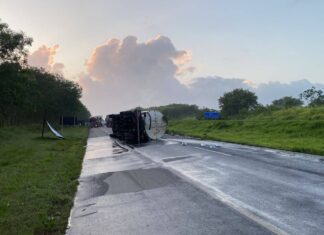 Acidente Com Caminhão-tanque Interdita Trecho Da BR-324 Em Amélia Rodrigues