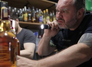 Carnaval: metanol em bebidas liga sinal de alerta nos estados