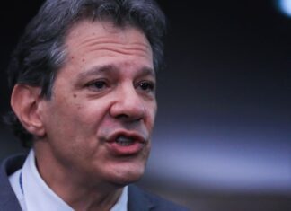 Governo avalia projeto adicional para manter arrecadação do IR