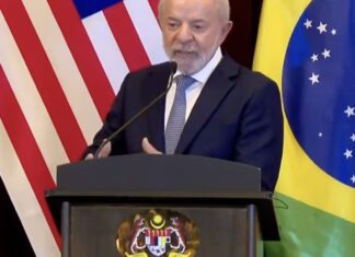 Problema do mundo é ausência de lideranças , diz Lula na Malásia Problema do mundo é ausência de lideranças , diz Lula na Malásia