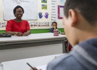 Viva Maria celebra o Dia do Professor com Gina Vieira