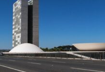 PL foi o partido que mais elegeu deputados e senadores