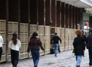 Frente fria deve atingir estados da região Sul neste domingo (16)