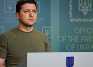 Zelensky diz que Ucrânia vive momento difícil e fala em dignidade