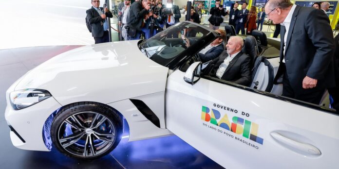 Lula diz que ficou feliz com retirada de tarifas pelos Estados Unidos
