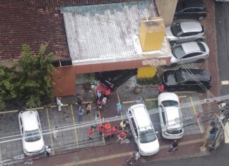 Carro Invade Delicatessen Na Graça E Atinge Promotora De Vendas