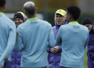 Ancelotti começa a esboçar equipe para amistoso contra o Senegal Ancelotti começa a esboçar equipe para amistoso contra o Senegal