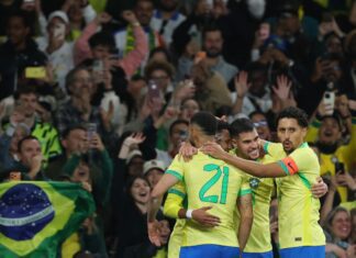 Brasil joga bem e derrota Senegal por 2 a 0 em amistoso em Londres Brasil joga bem e derrota Senegal por 2 a 0 em amistoso em Londres